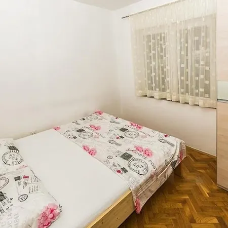 Apartman Fuer 5 Personen Ca 65 Qm In Pula, Istrien Istrische Riviera *