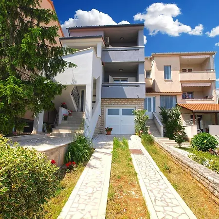 Fuer 5 Personen Ca 65 Qm In Pula, Istrien Istrische Riviera Apartment *